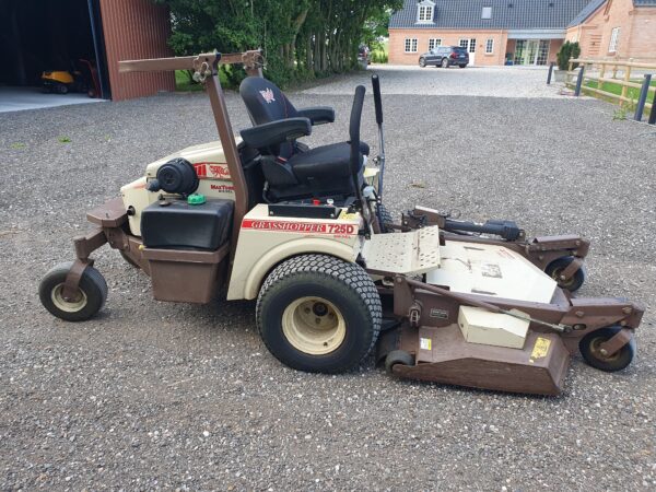 Grasshopper 725 - Image 3